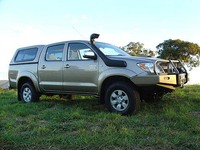 Toyota Safari Snorkel  - Safari �norchl (zv��en� s�n�) Toyota Hilux 